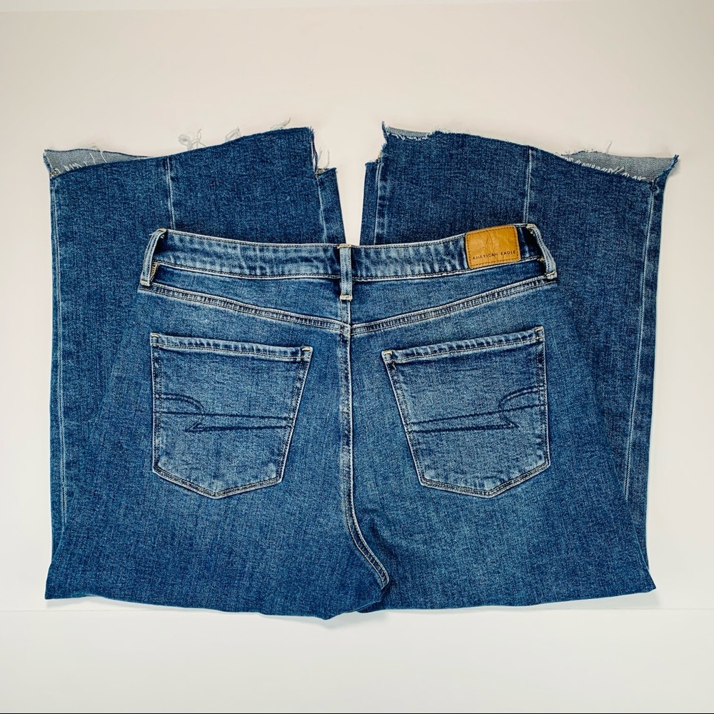 American Eagle jeans Wide Leg Crop high rise jeans medium wash women size 10